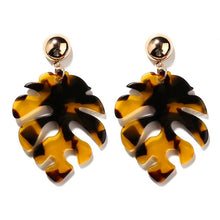 Load image into Gallery viewer, Dangle Earring For Women Round Heart Gold Color Fashion