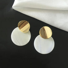 Load image into Gallery viewer, Fashion Round Shell Pendant Earrings drop
