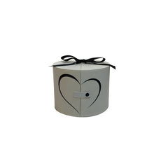 Load image into Gallery viewer, flower gift box Rose