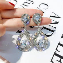 Load image into Gallery viewer, silver  crystal from earrings
