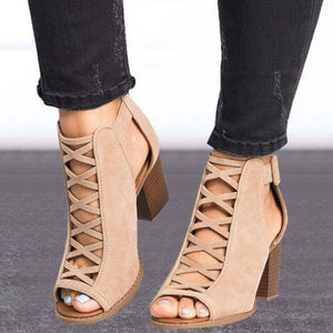 2021 Women Square Heel Sandals Peep Toe Hollow Out Chunky Gladiator Sandals with Strap Black Spring Summer Shoes